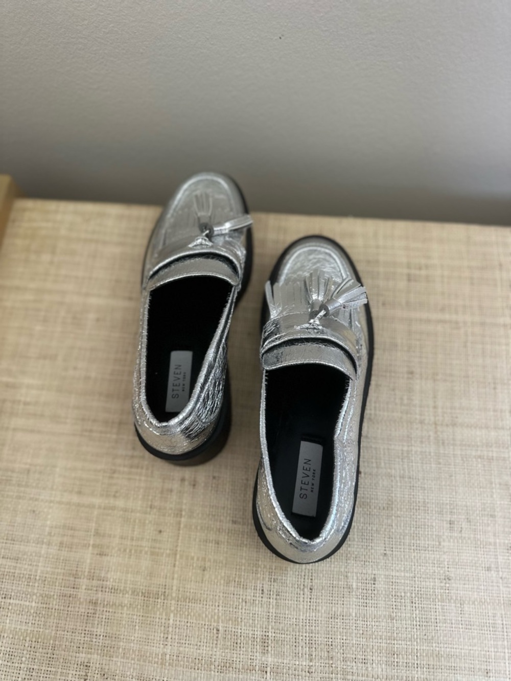 Metallic Silver Women's Loafers with Bow Detail - Picture 4 of 5